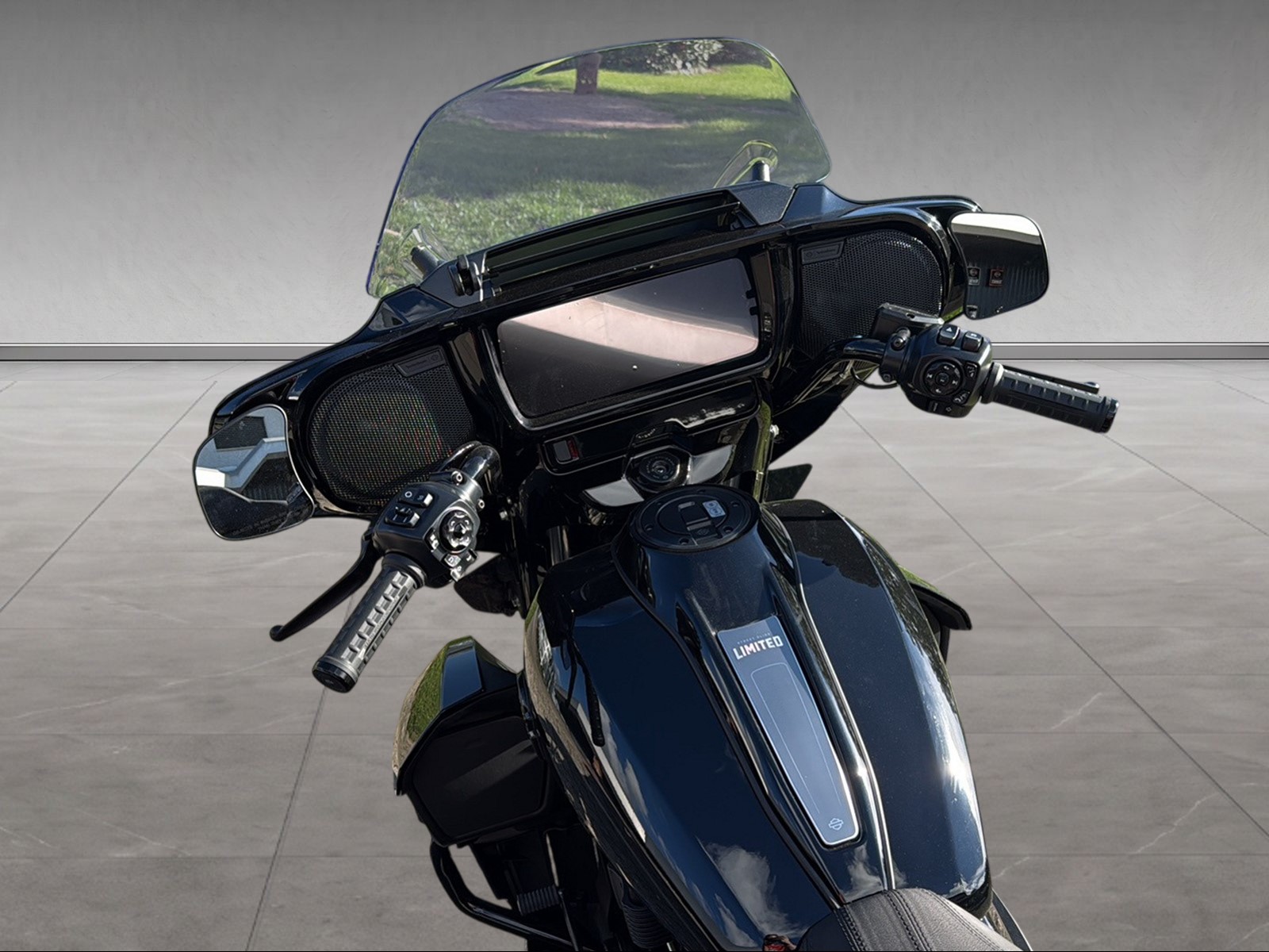HARLEY-DAVIDSON FLHXL Street Glide Limited 117 - 4