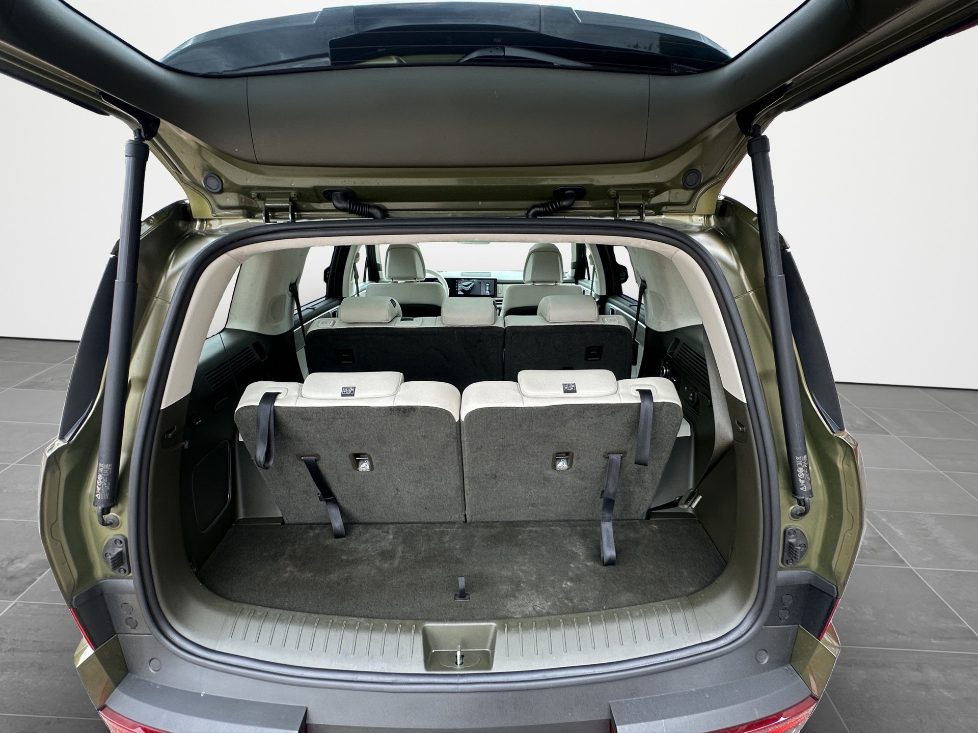 HYUNDAI Santa Fe 1.6 T-GDi HEV Vertex 4WD Automatic 7-Plätzer - 18