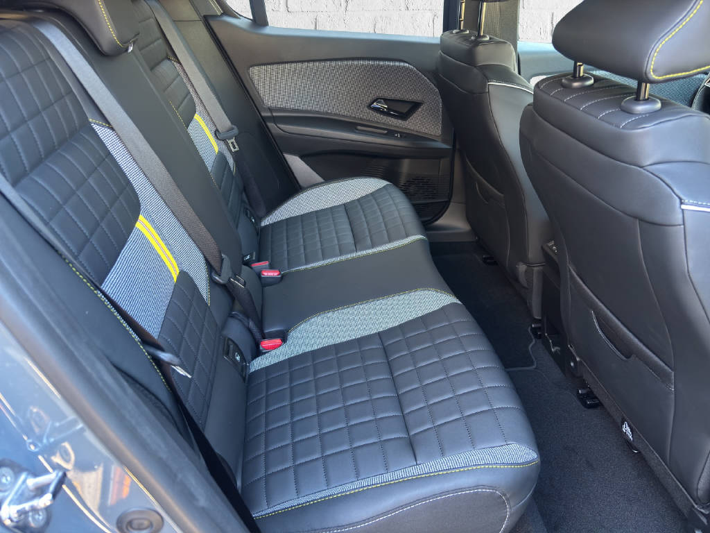 RENAULT 4 E-Tech Comfort Range iconic - 11