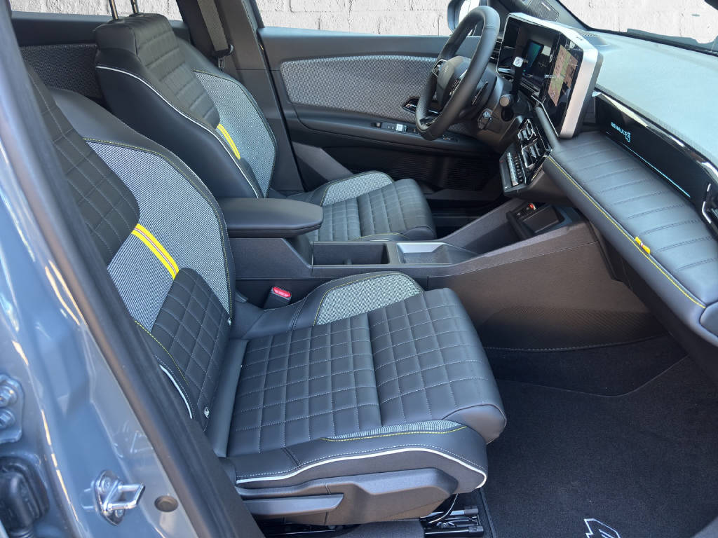 RENAULT 4 E-Tech Comfort Range iconic - 9