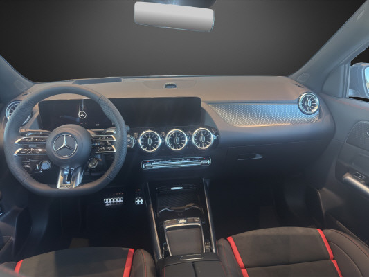 MERCEDES-BENZ GLA AMG 35 4Matic 8G-DCT - 9