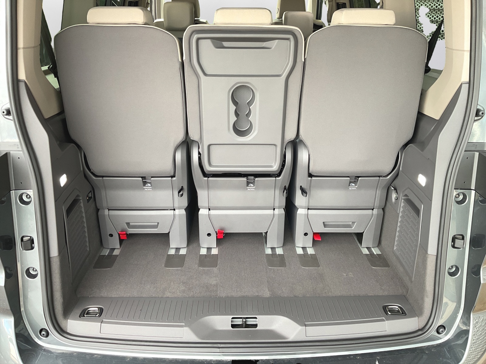 VW Multivan 2.0 TDI Liberty DSG - 12