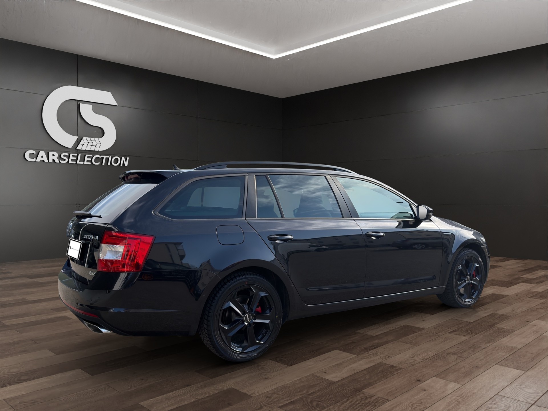 SKODA Octavia Combi 2.0 TDI RS CHALLENGE DSG - 4