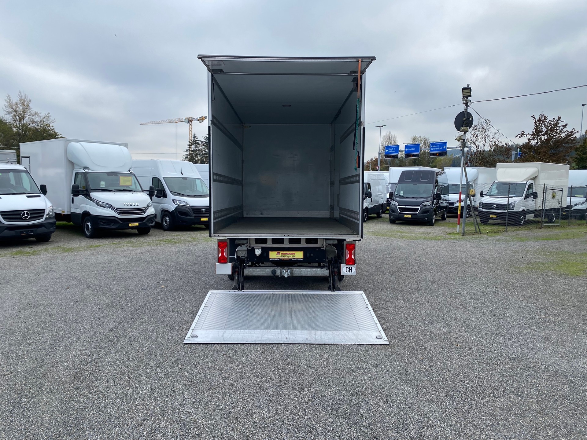 VW 35 2.0 BiTDi 177 PS Koffer mit Hebebühne + 3.5t Anhängerkupplung - 10