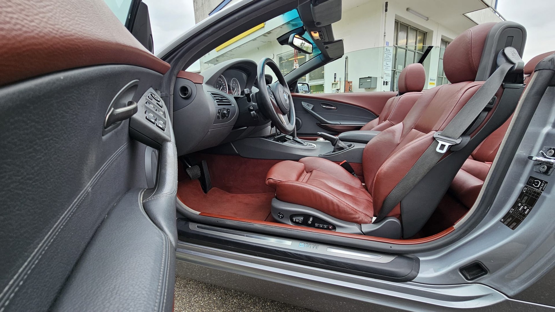 BMW 645i - 12