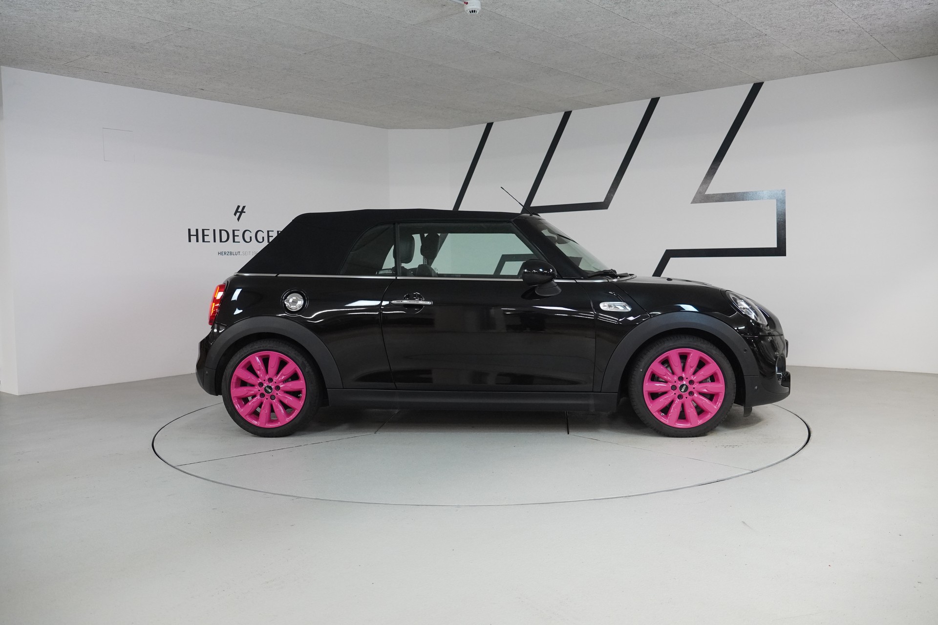 MINI Cooper S Cabriolet - 12