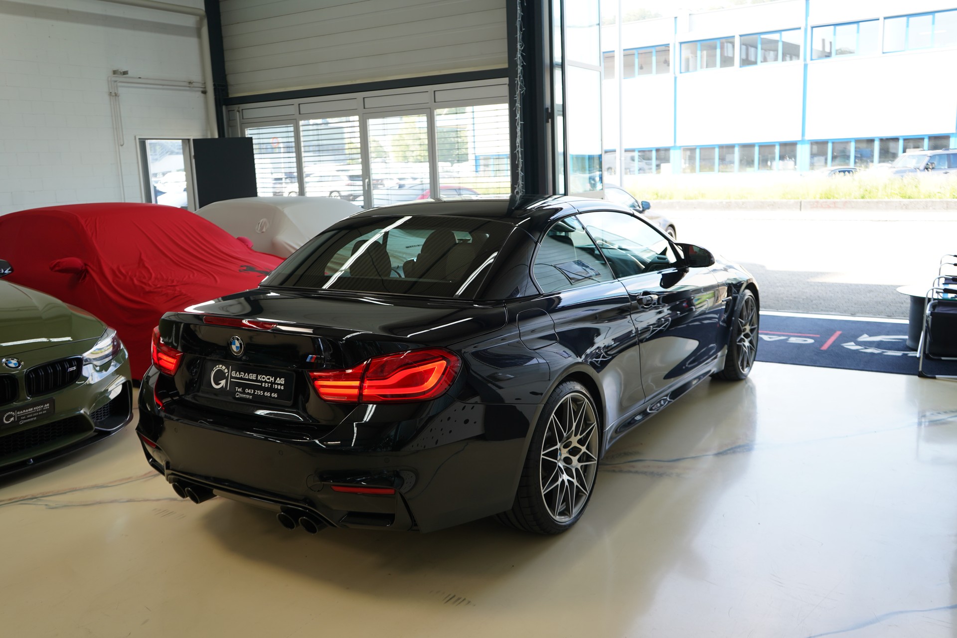 BMW M4 Cabriolet Drivelogic M Competition - 12