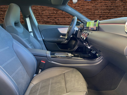 MERCEDES-BENZ A 250 4Matic 8G-DCT - 13
