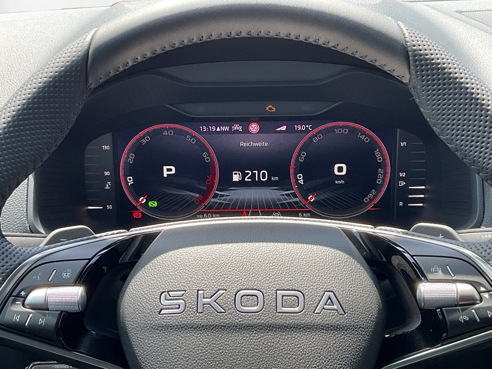 SKODA Karoq 2.0 TSI SportLine 4x4 DSG - 8