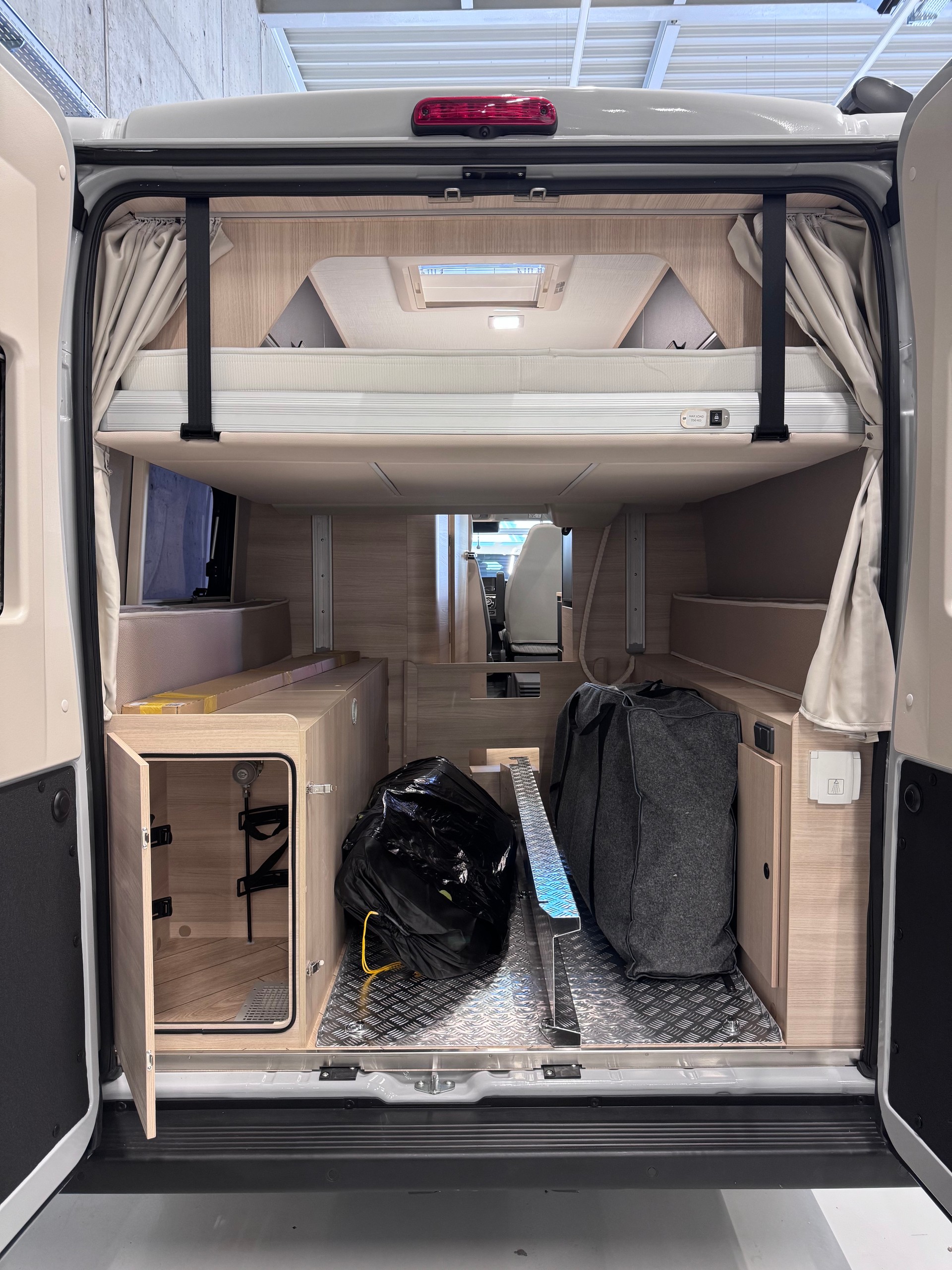 CHALLENGER V210 Sport Edition 2026 - 13