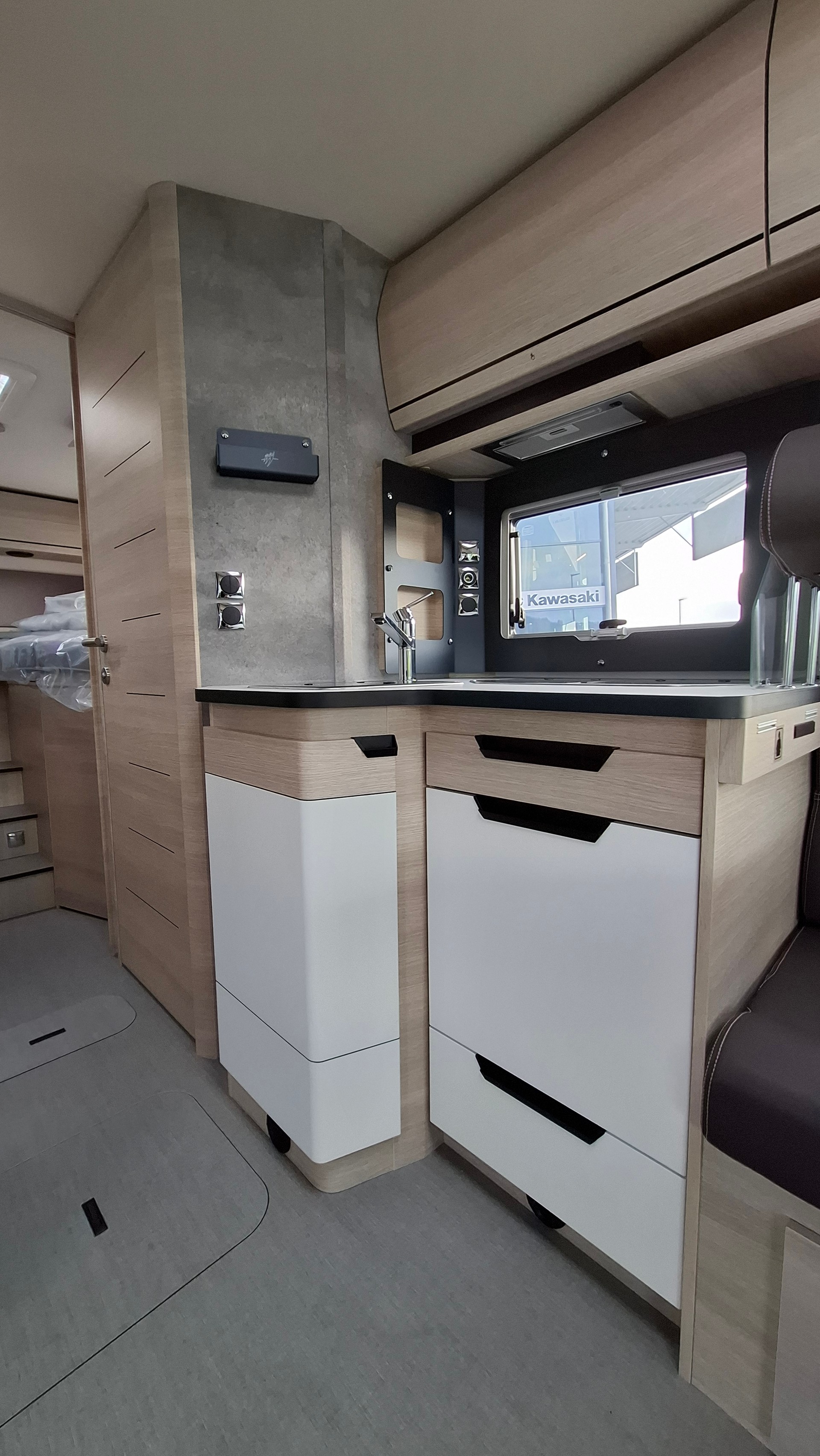 RAPIDO 8066dF AL-KO ALDE 180PS Automatique - 12