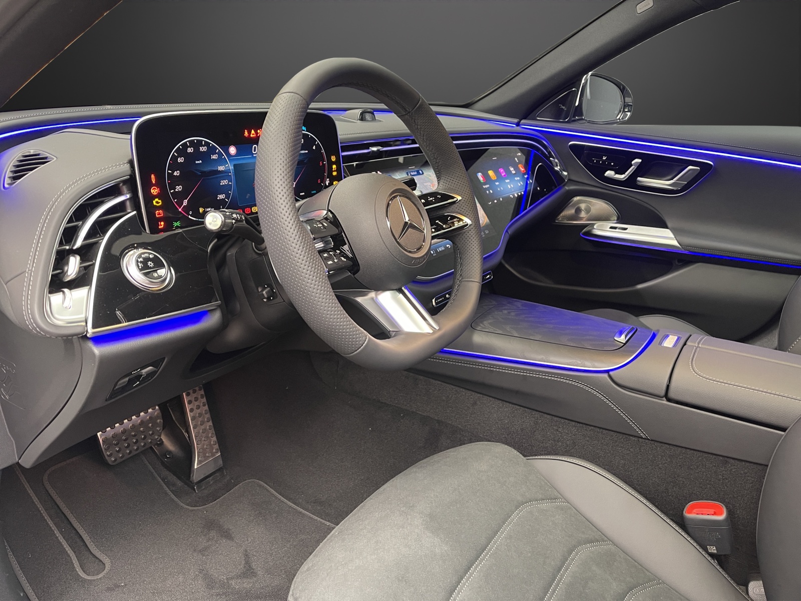 MERCEDES-BENZ E 220 d 4MATIC T-Modell 9G-Tronic - 5