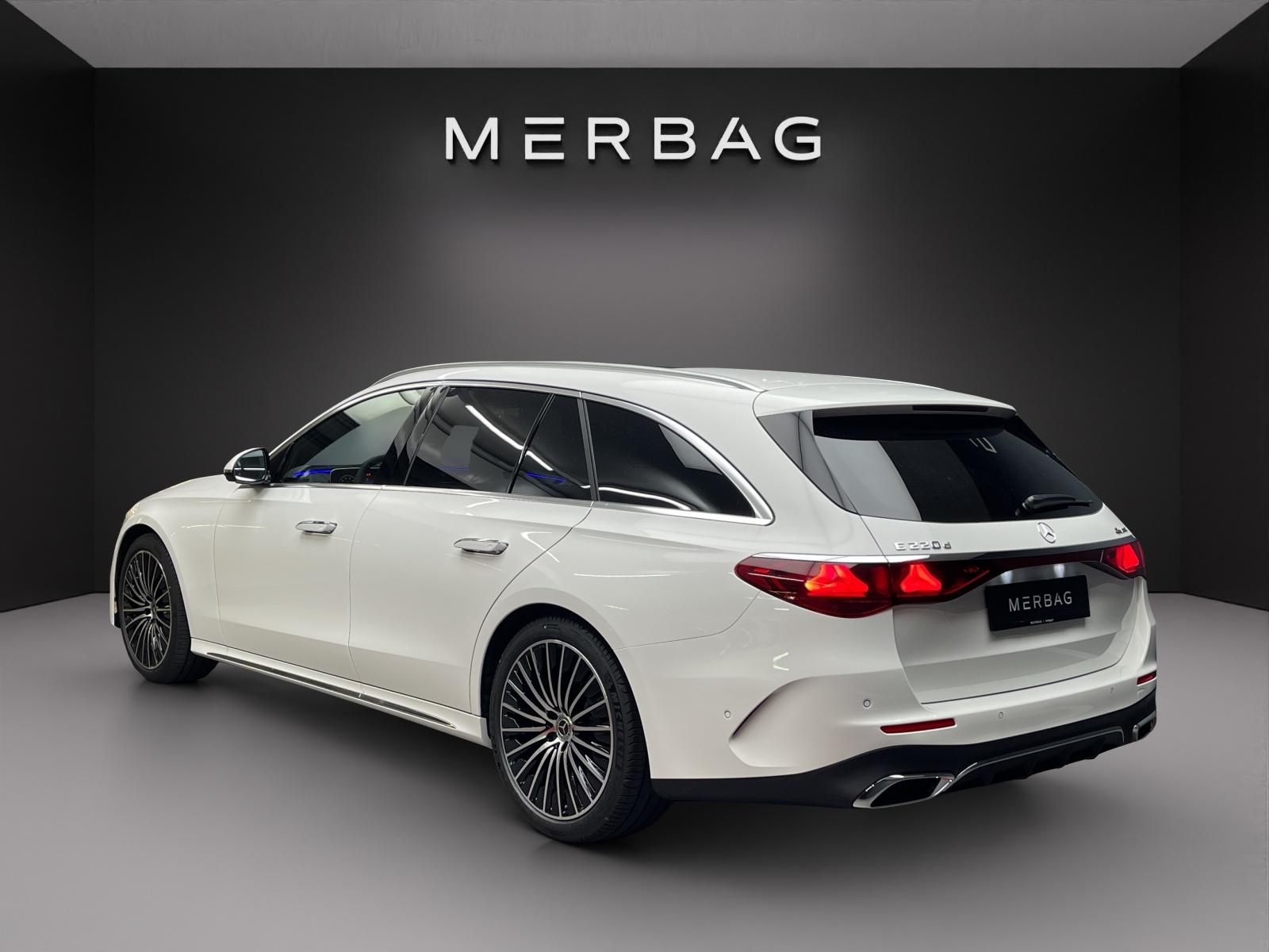 MERCEDES-BENZ E 220 d 4MATIC T-Modell 9G-Tronic - 3