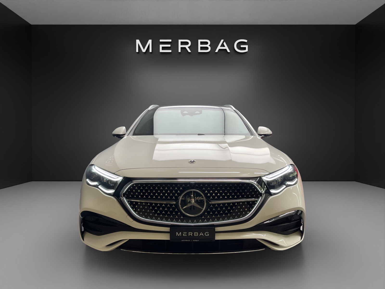 MERCEDES-BENZ E 220 d 4MATIC T-Modell 9G-Tronic - 11