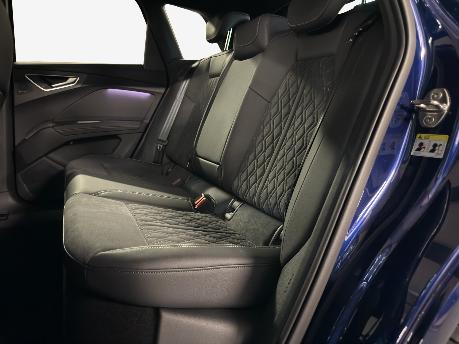 AUDI Q4 e-tron 45 Attraction quattro - 12