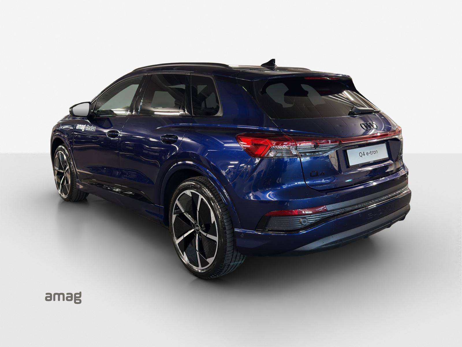 AUDI Q4 e-tron 45 Attraction quattro - 3