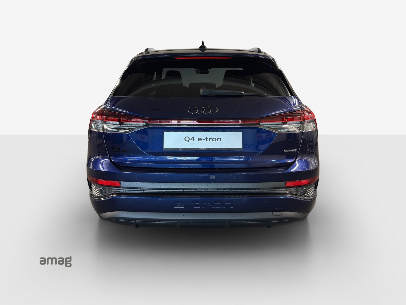 AUDI Q4 e-tron 45 Attraction quattro - 4