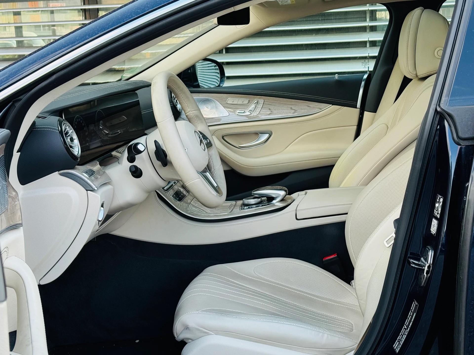 MERCEDES-BENZ CLS 450 4Matic AMG Line 9G-Tronic - 12