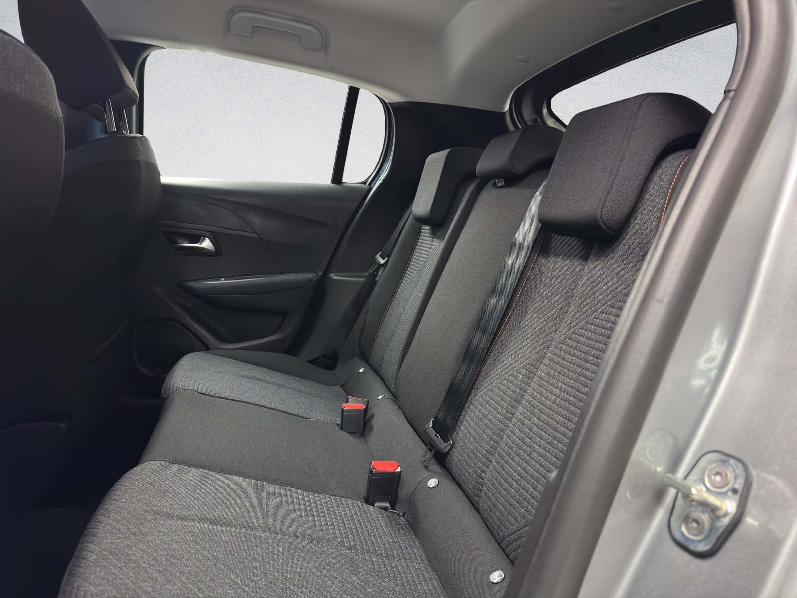 PEUGEOT 208 1.2 PureTech Style - 16