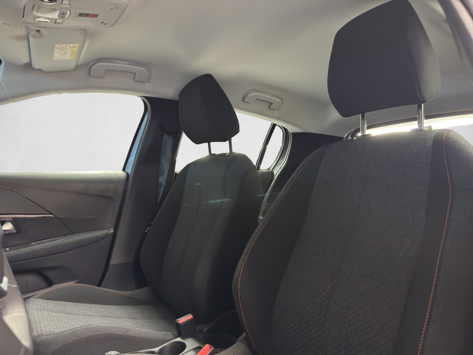 PEUGEOT 208 1.2 PureTech Style - 13