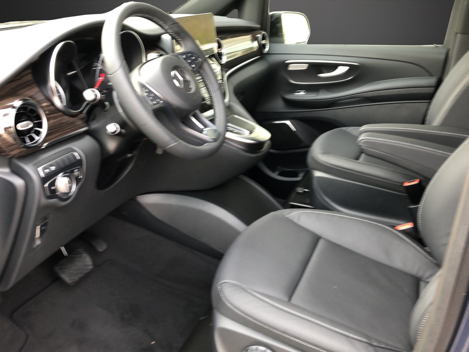 MERCEDES-BENZ EQV 300 lang - 8