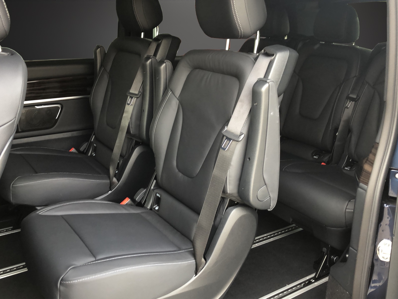 MERCEDES-BENZ EQV 300 lang - 9