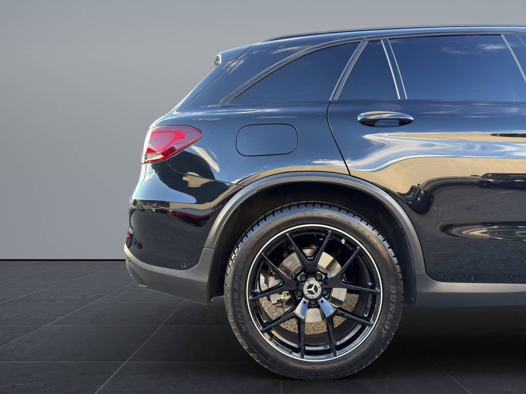 MERCEDES-BENZ GLC 200 AMG Line 4m - 16