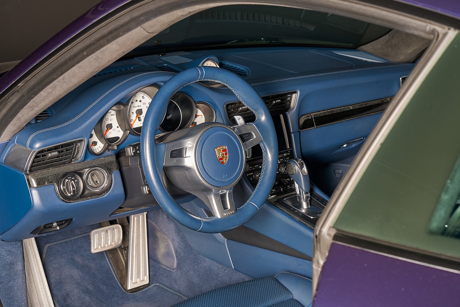 PORSCHE 911 Turbo PDK - 17