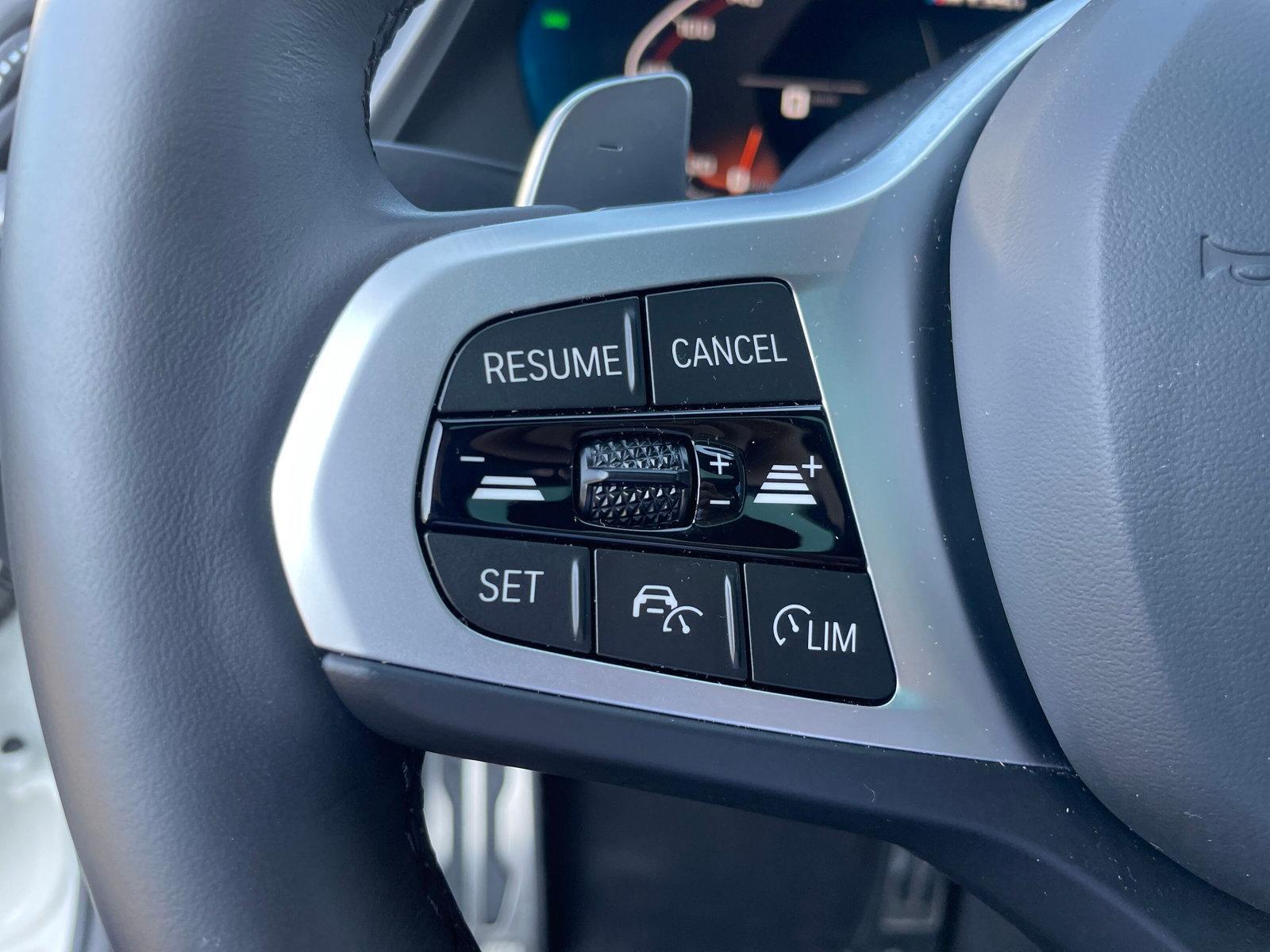 BMW M135i xDrive - 11