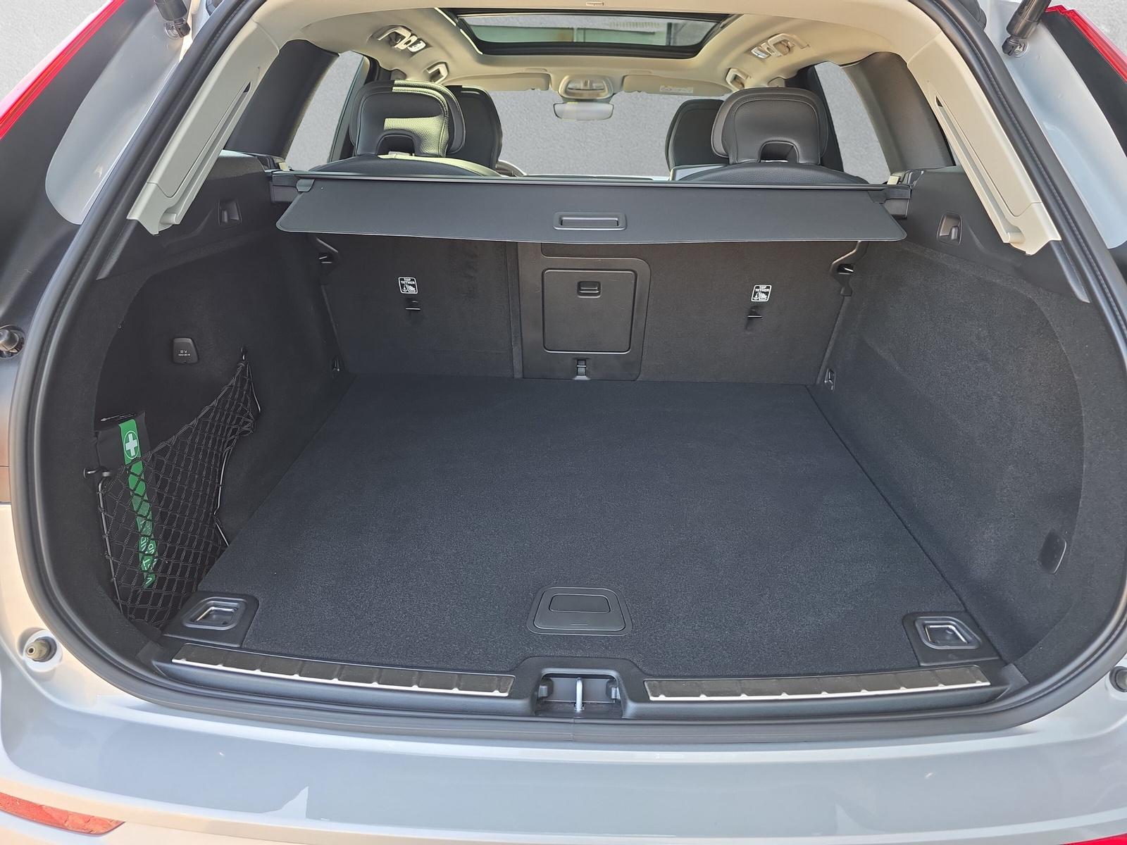 VOLVO XC60 2.0 B5 MH Ultimate Bright AWD (CH) - 11
