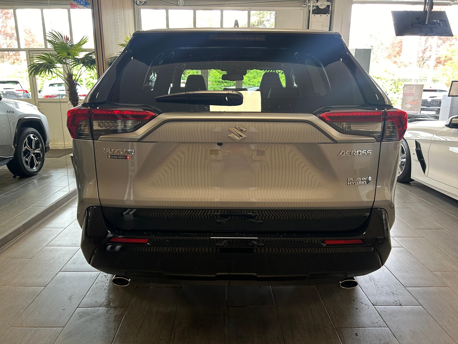 SUZUKI Across 2.5 PHEV Compact Top 4x4 - 6