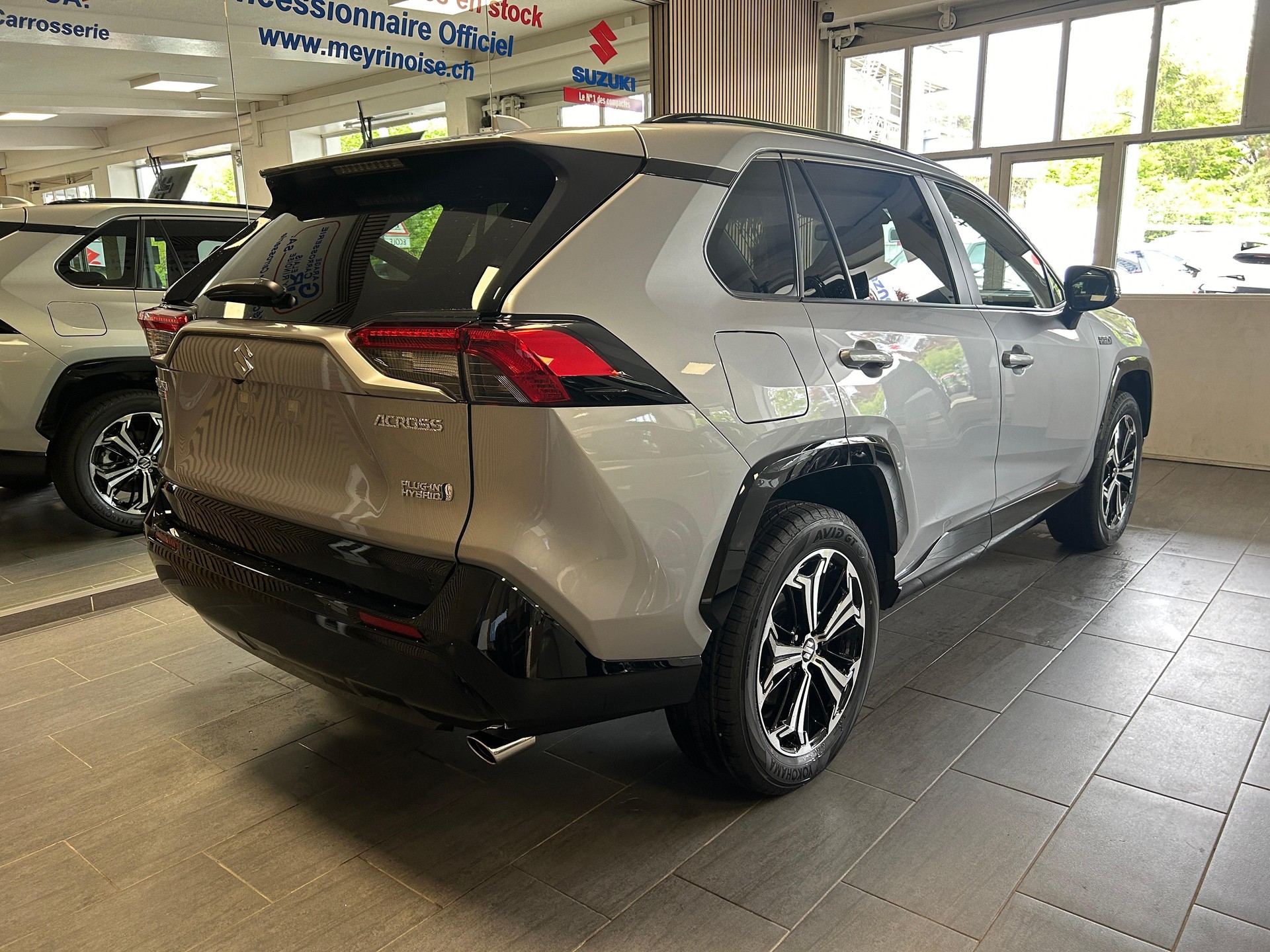 SUZUKI Across 2.5 PHEV Compact Top 4x4 - 28
