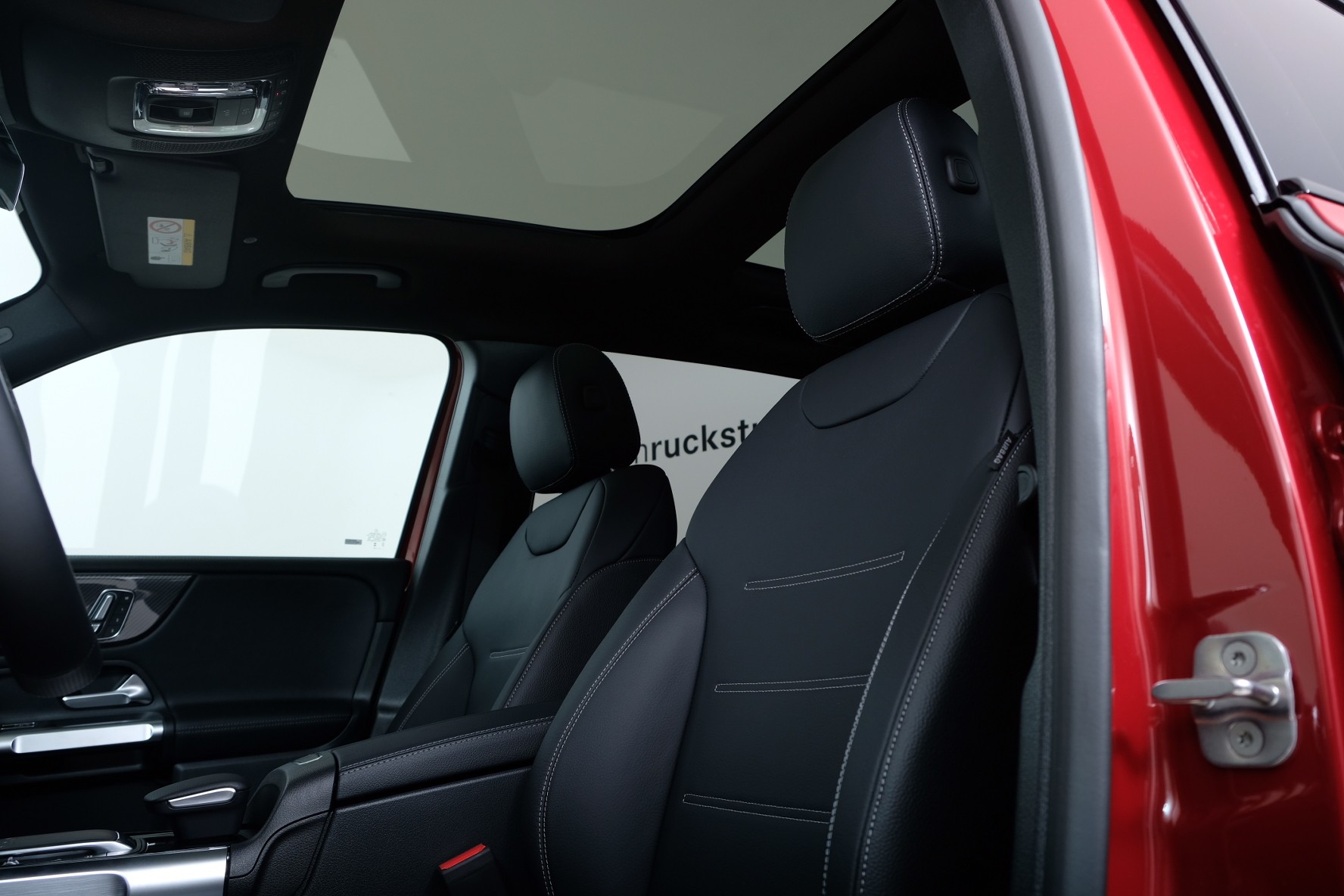 MERCEDES-BENZ GLB 250 4Matic AMG Line 8G-Tronic - 8