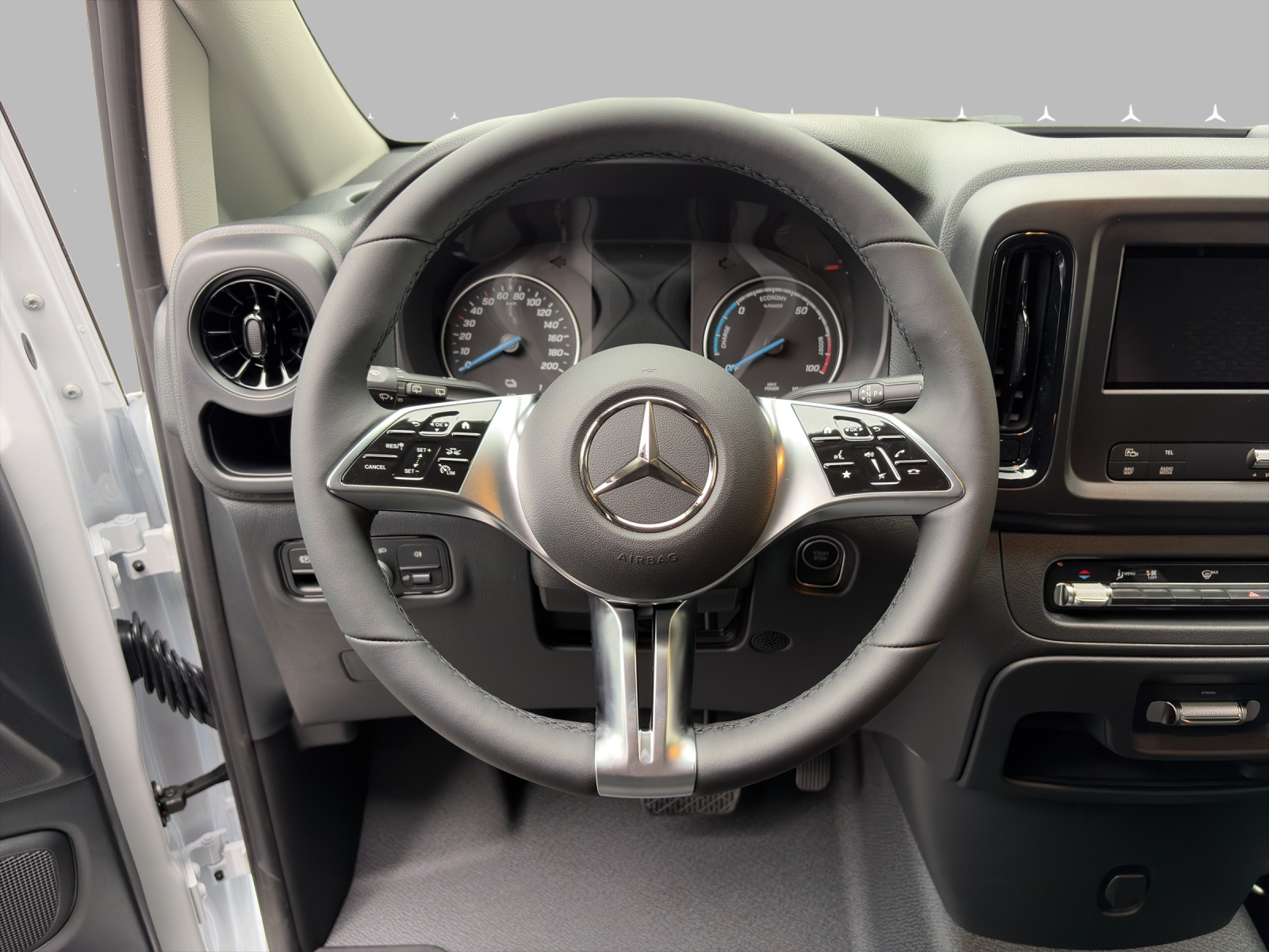 MERCEDES-BENZ eVito 129 KA L WORKER 90kWh - 13