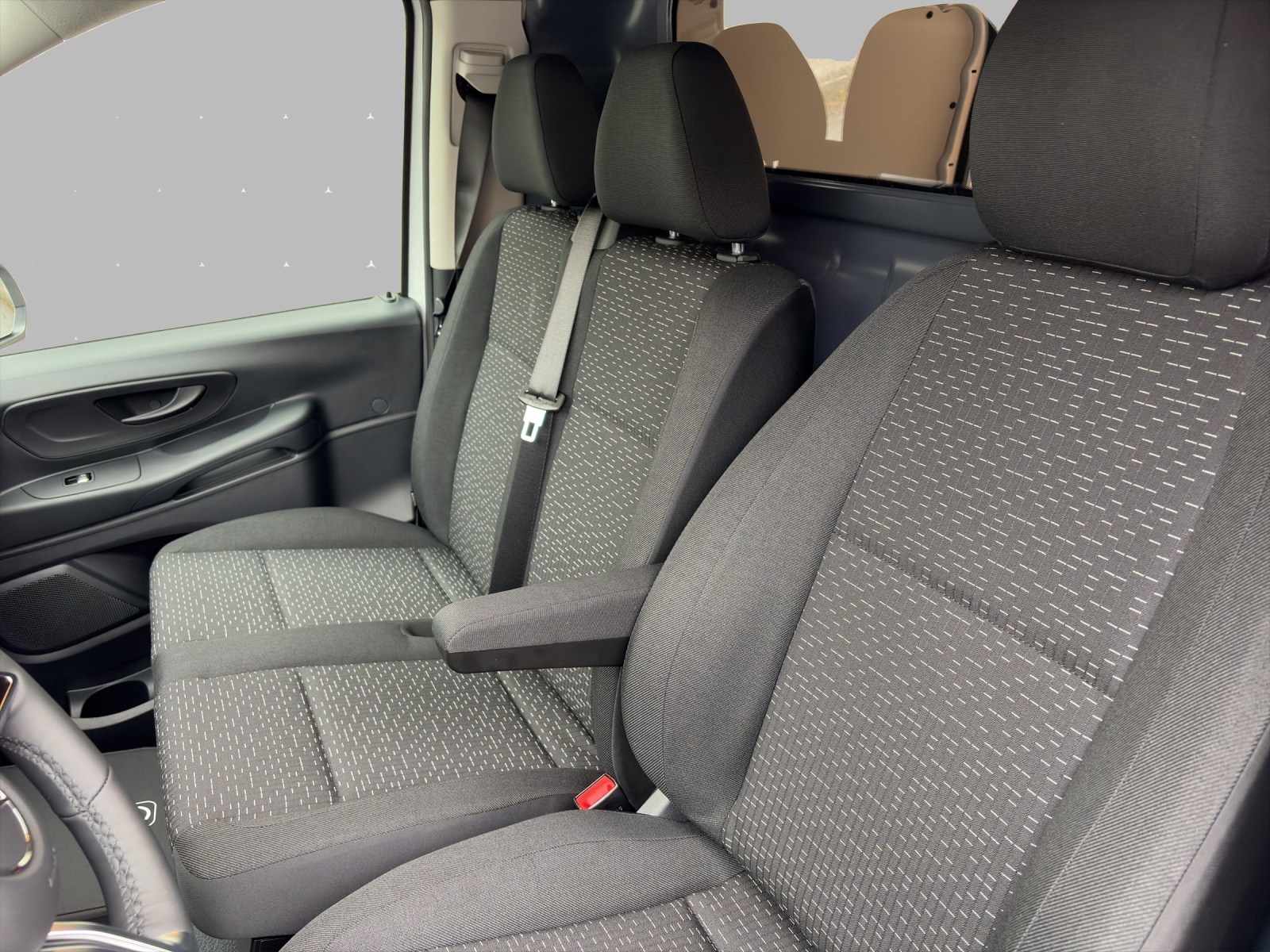 MERCEDES-BENZ eVito 129 KA L WORKER 90kWh - 12