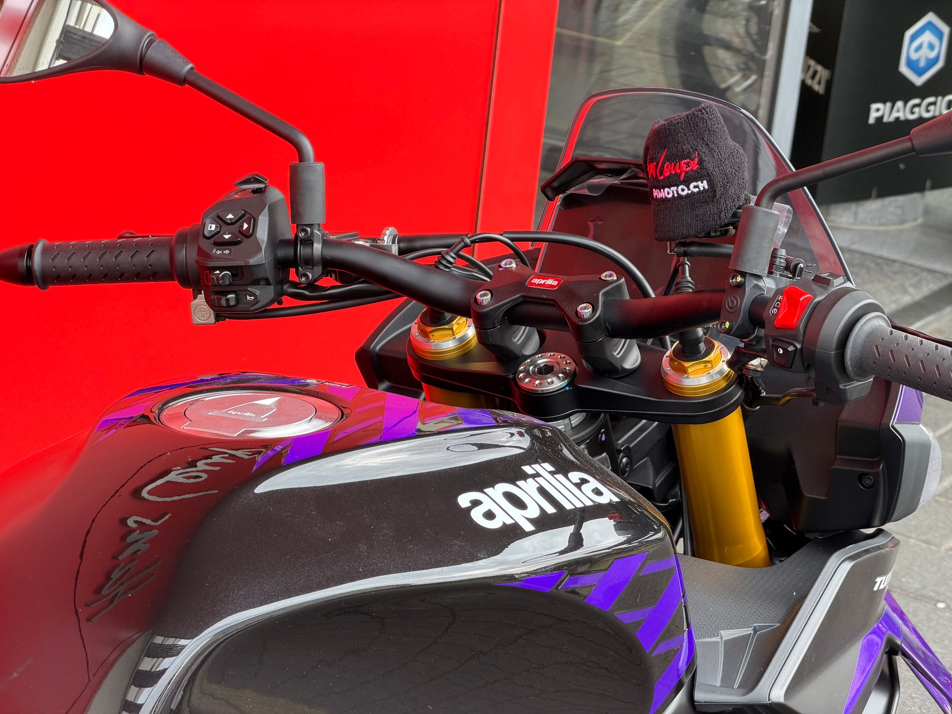 APRILIA Tuono V4 1100 E5+ Factory - 8