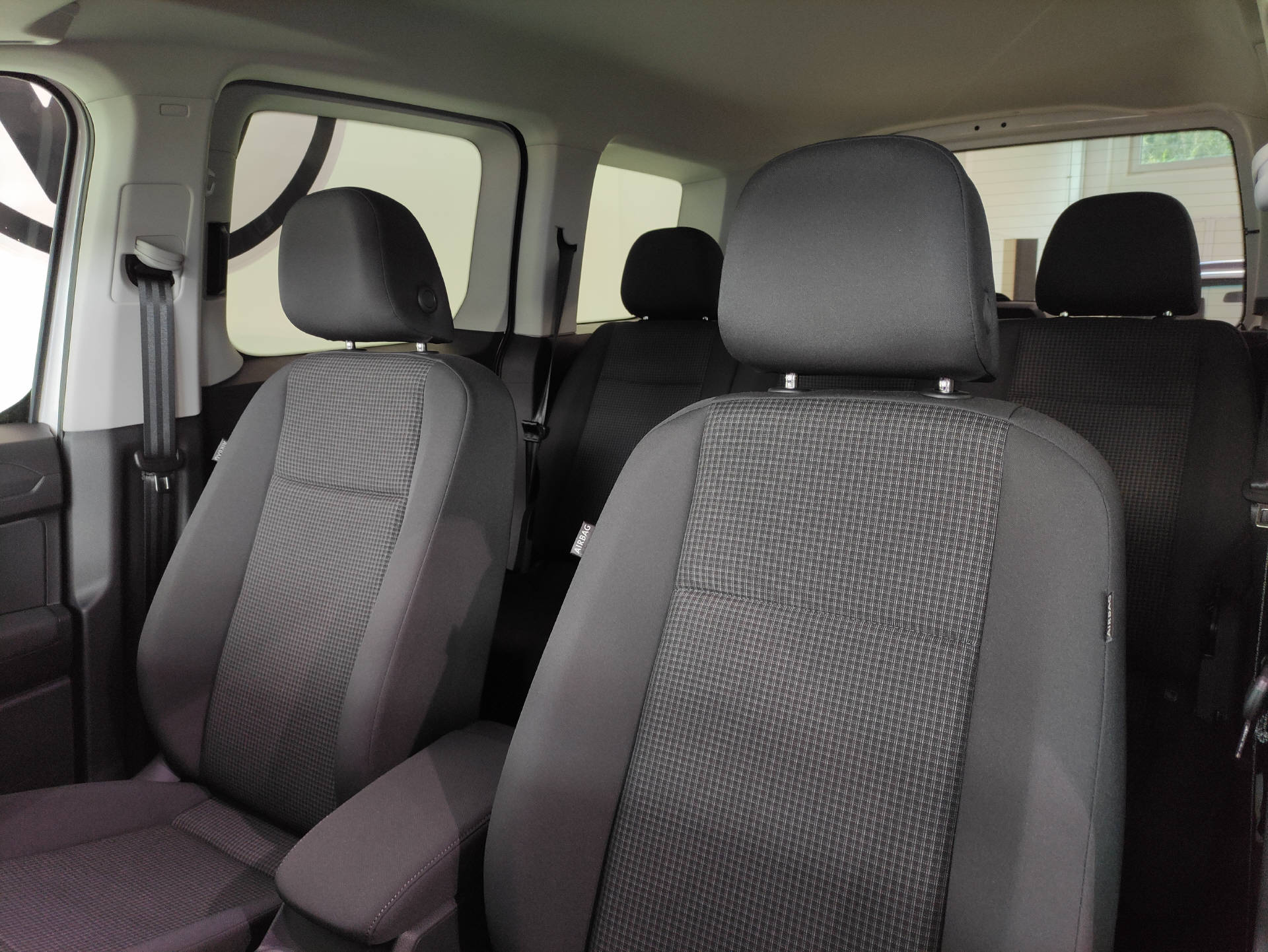 VW Caddy 2.0 TDI 122 Liberty 4motion - 4