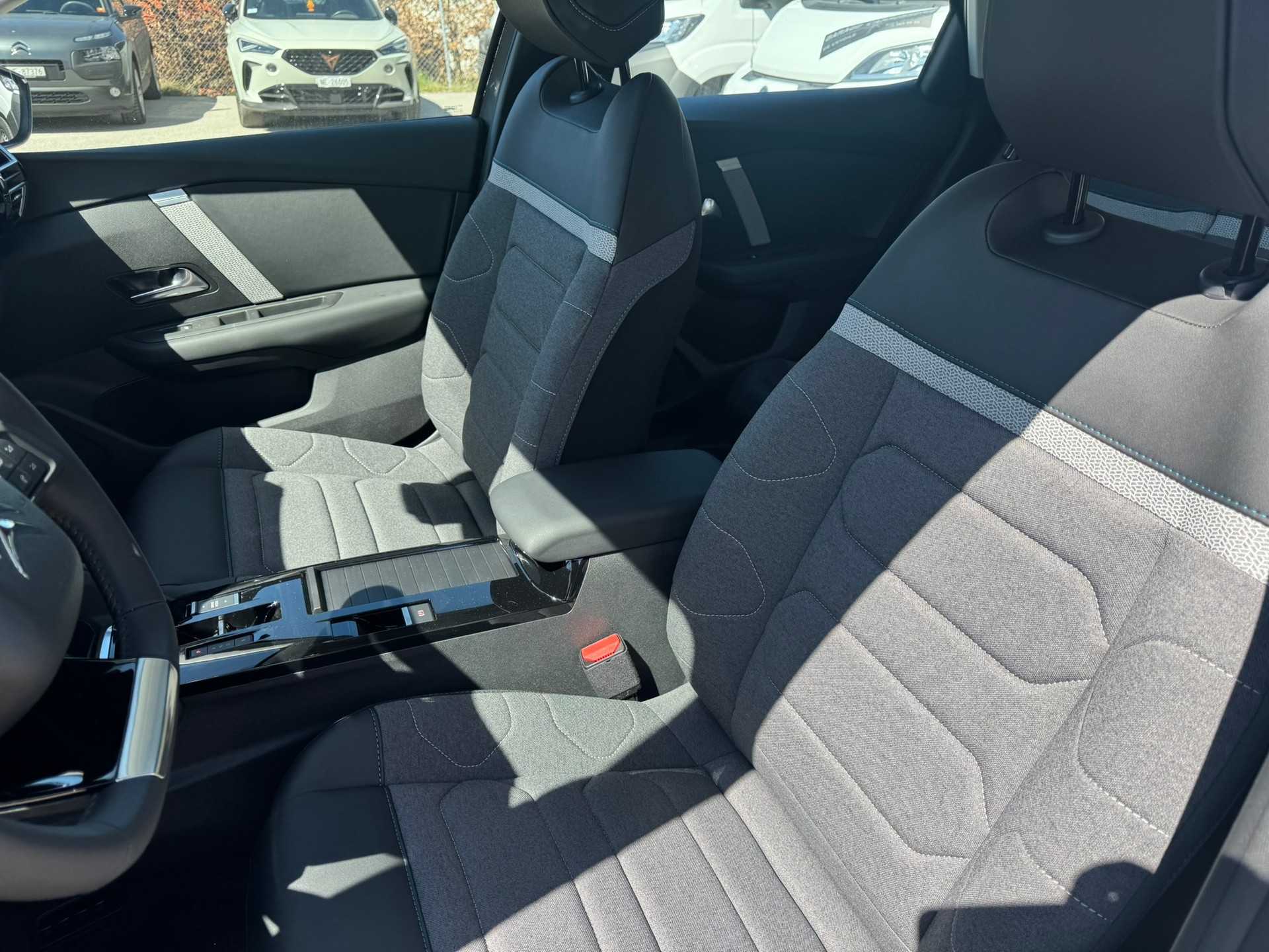 CITROEN C4 Electric Swiss Edition 54kWh - 6