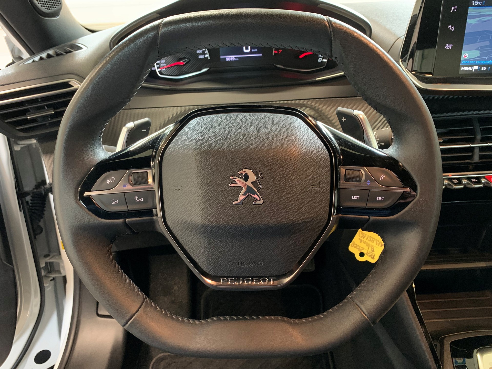 PEUGEOT 2008 1.2 PureTech Active Pack EAT8 - 12