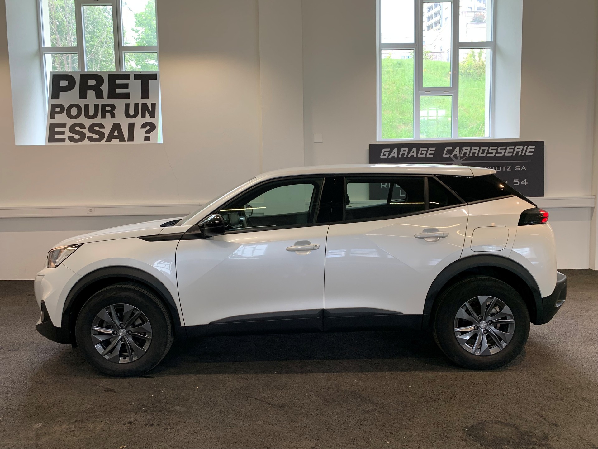 PEUGEOT 2008 1.2 PureTech Active Pack EAT8 - 5