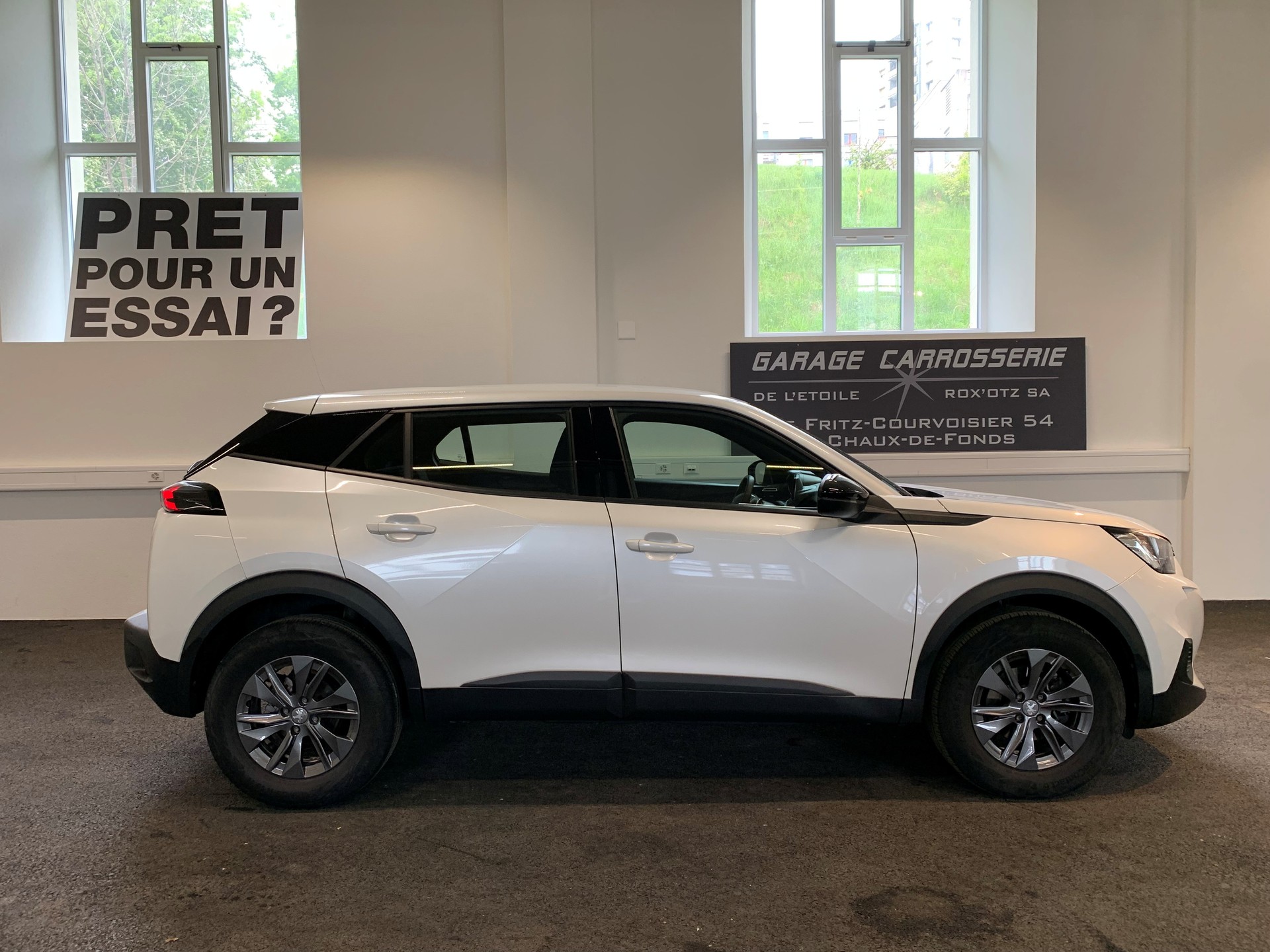 PEUGEOT 2008 1.2 PureTech Active Pack EAT8 - 4