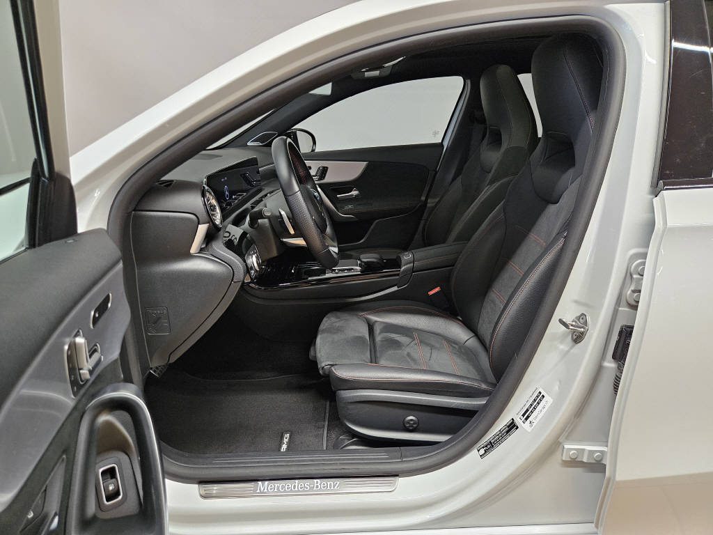 MERCEDES-BENZ A 250 e AMG Line - 7