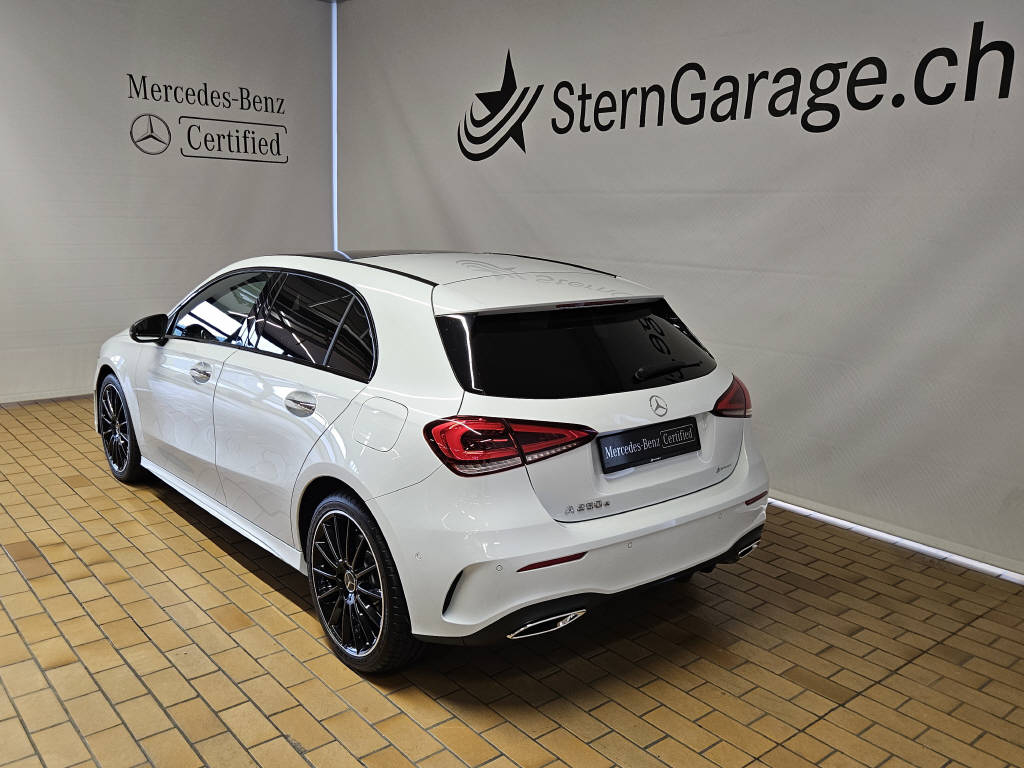 MERCEDES-BENZ A 250 e AMG Line - 3