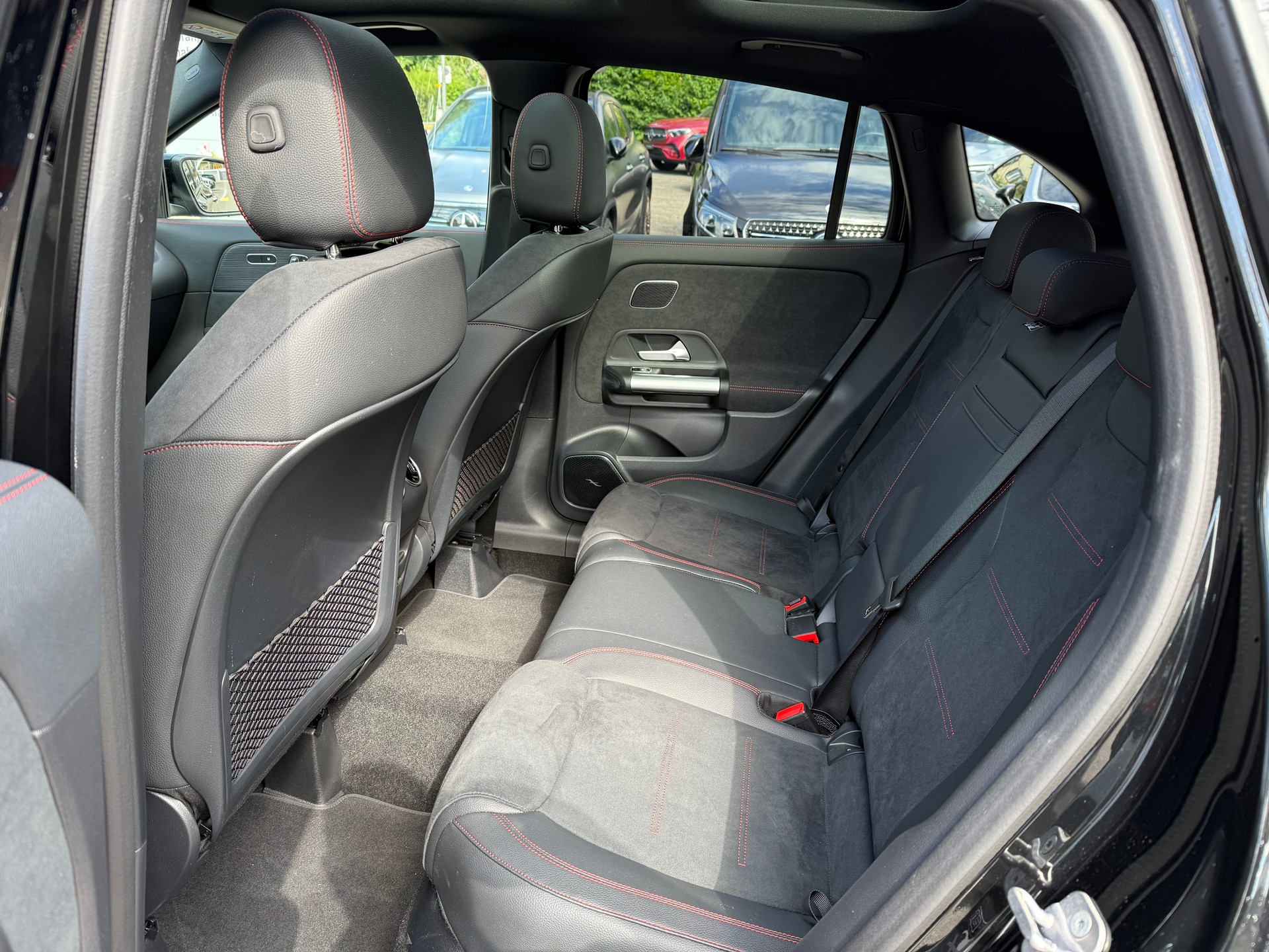 MERCEDES-BENZ GLA 200 Night Star 7G-D - 5