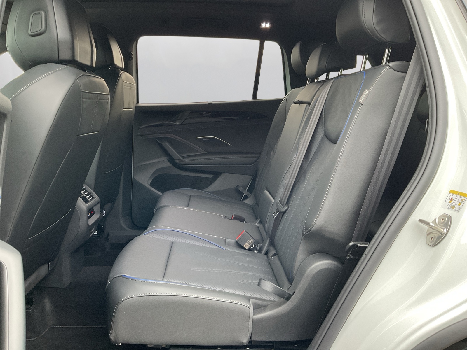 VW Tayron 2.0 TDI SCR R-Line 4Motion DSG - 11