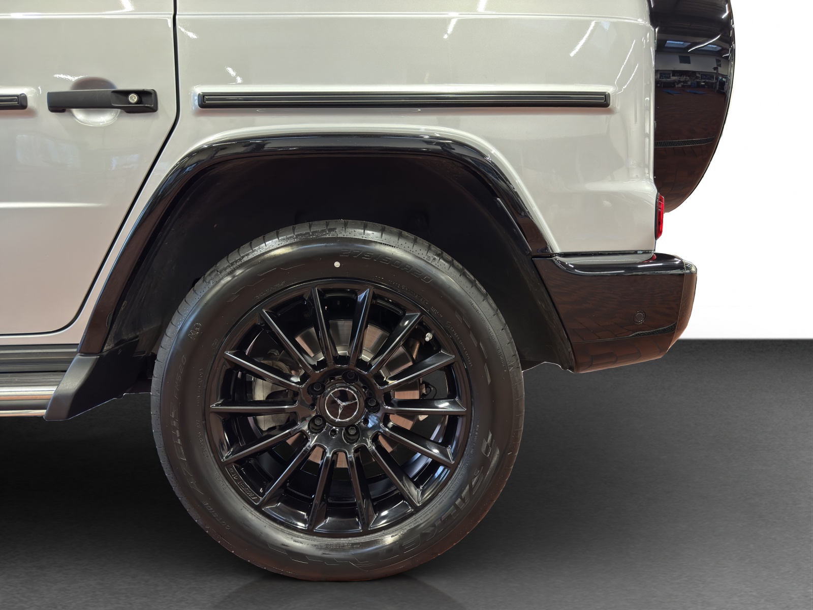 MERCEDES-BENZ G 400 d AMG Line 9G-T - 23
