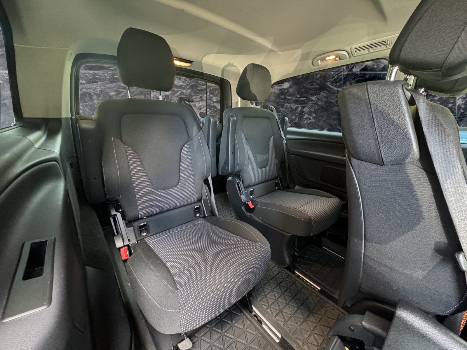 MERCEDES-BENZ V 300 d lang 4Matic 9G-Tronic - 15