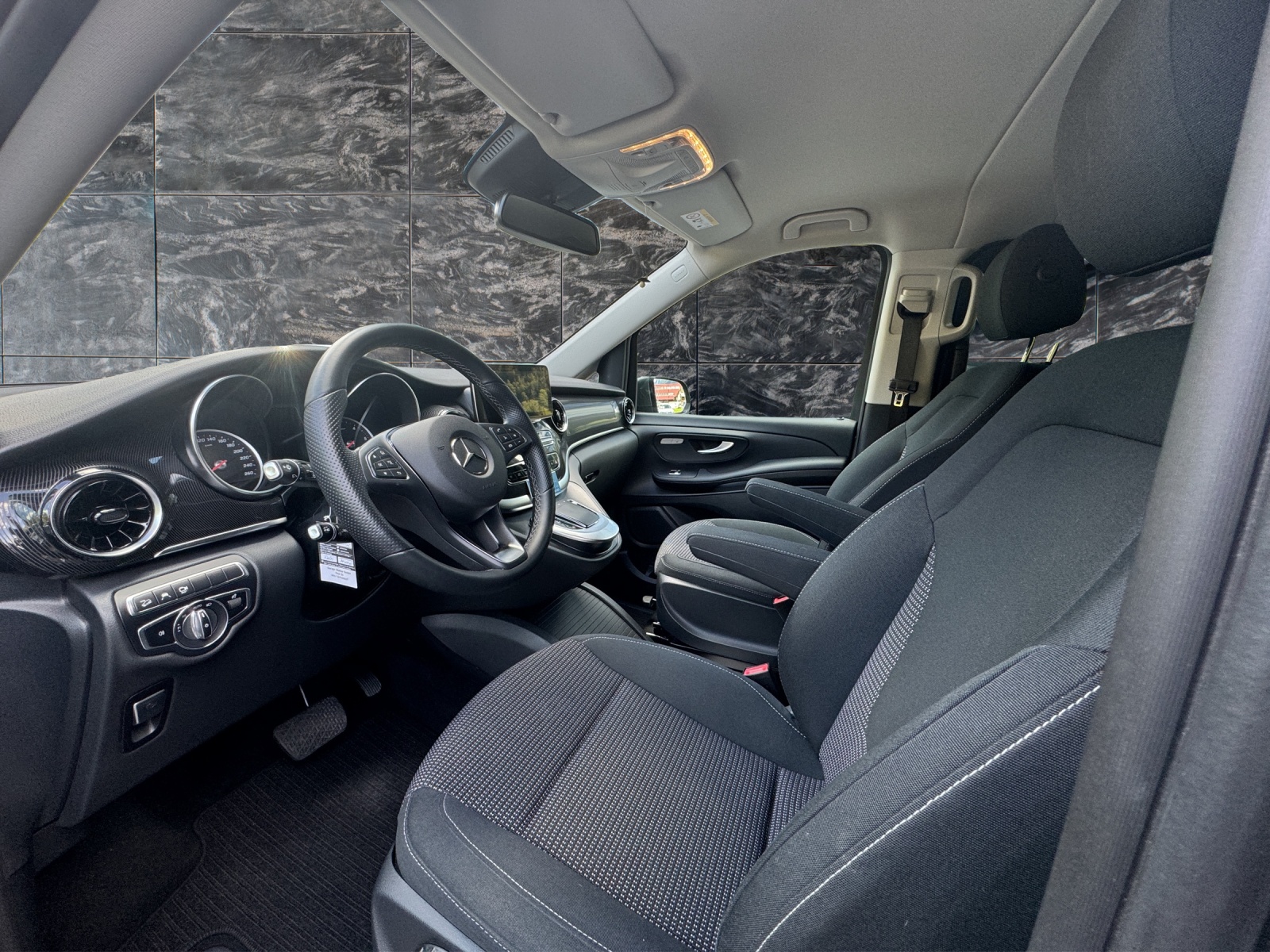 MERCEDES-BENZ V 300 d lang 4Matic 9G-Tronic - 10