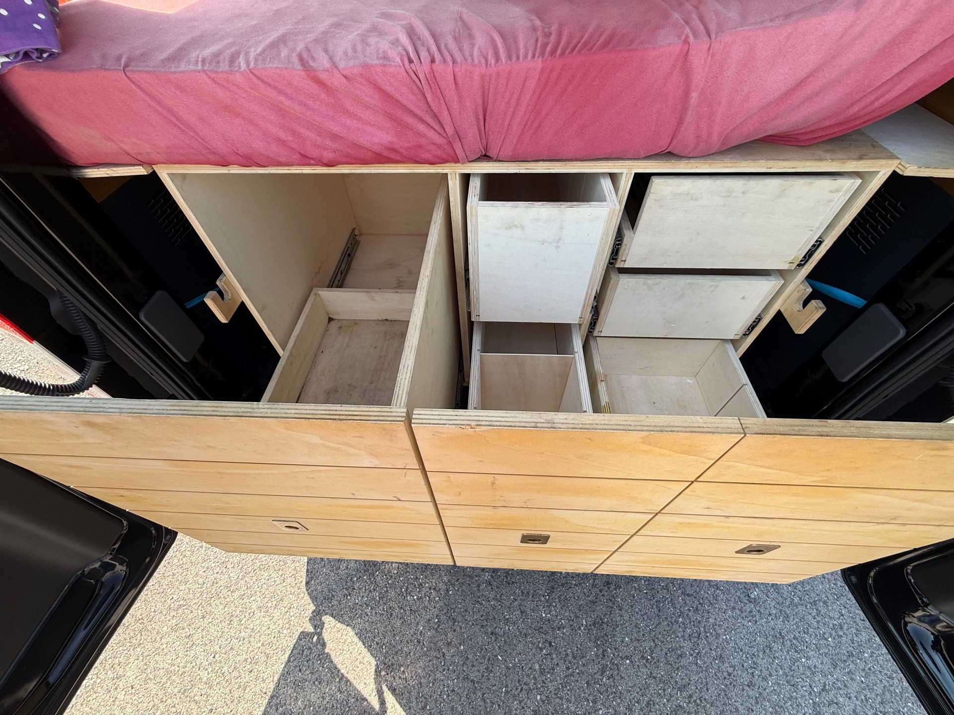 FORD Transit Custom 8 places (panneau solaire, onduleur, gallerie de toit) - 11