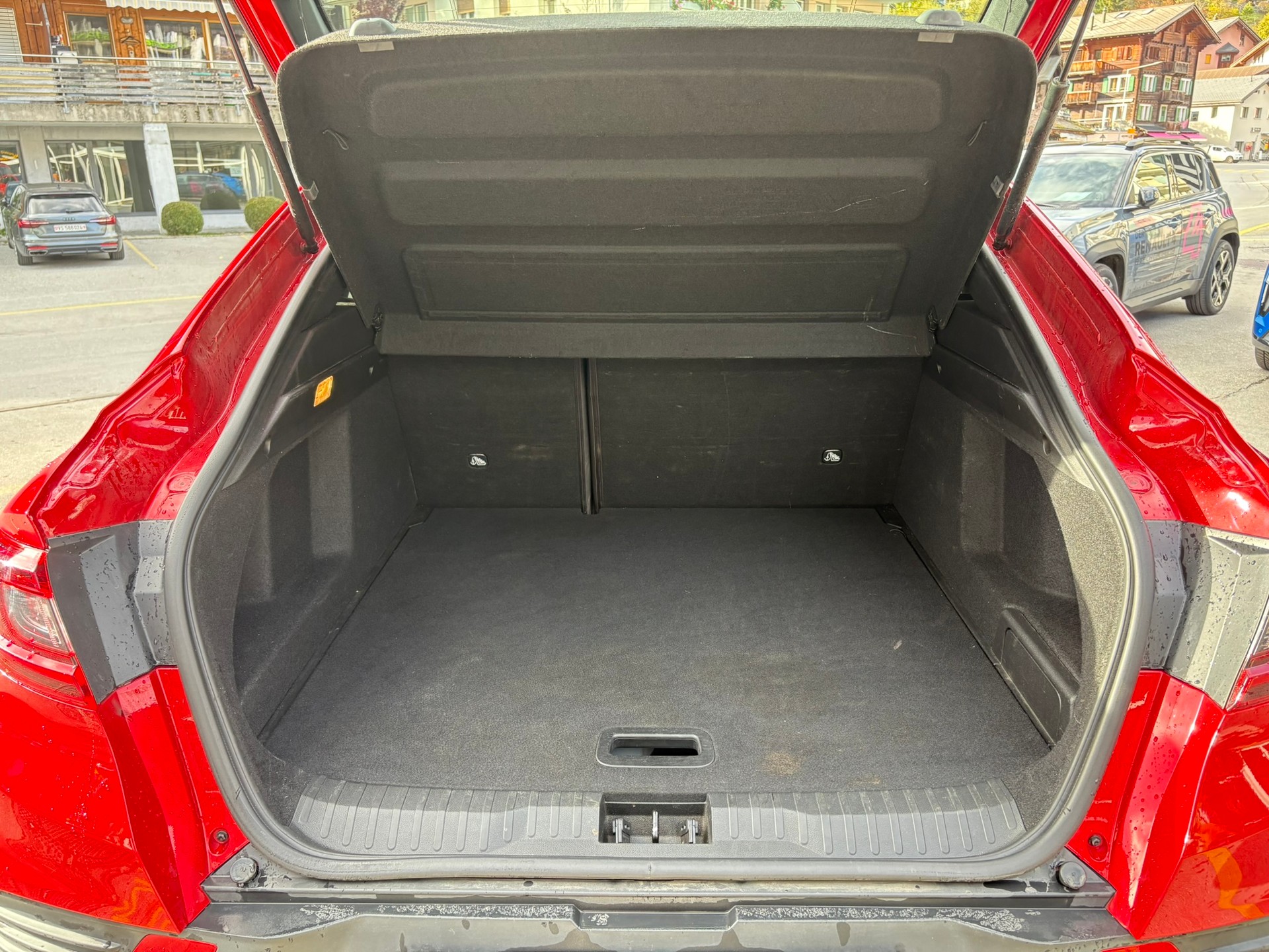 RENAULT Arkana 1.6 E-Tech R.S.Line - 12